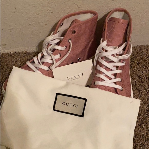 Gucci Sneakers - Picture 2 of 4